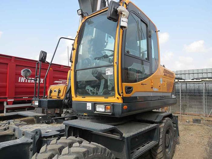Used 2021 HYUNDAI ROBEX 190W-9