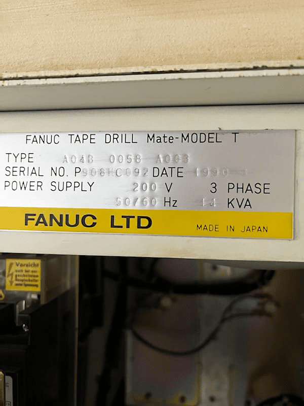 Used Stama MC 010 - Vertical Machining Centre - 1990