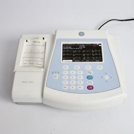 Usato UNITÉ ECG GENERAL ELECTRIC MAC 600 AVEC SON SAC DE TRANSPORT