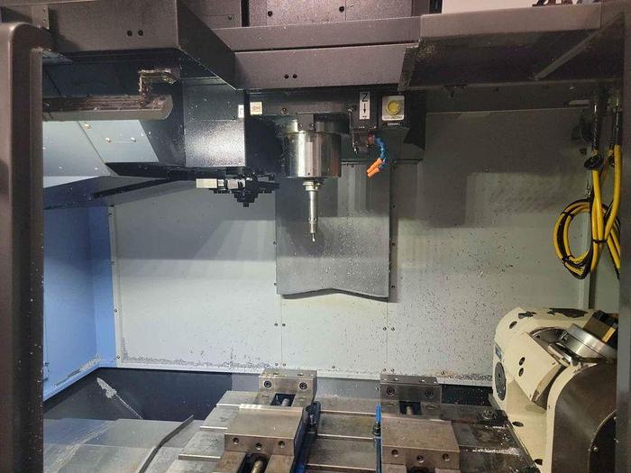 Used 2019 DOOSAN DNM 4500S 5-Axis  CNC Vertical Machining Center with Koma TWA-160 Trunnion