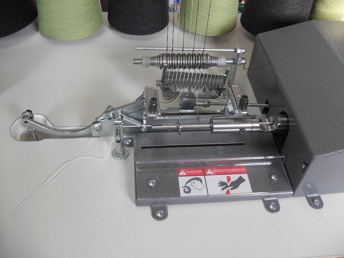 MACCHINA PER LA PRODUZIONE DI POM-PON E NAPPE  MODELLO PLC-SP