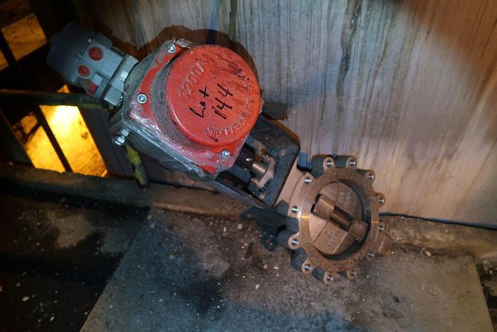 Used 10" S/S PNEUMATIC ACTUATED VALVES