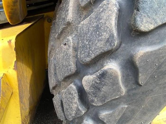 Used 2001 NEW HOLLAND LB90 - BACKHOES