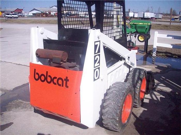 Used 1980 BOBCAT 720 - SKID STEER LOADERS