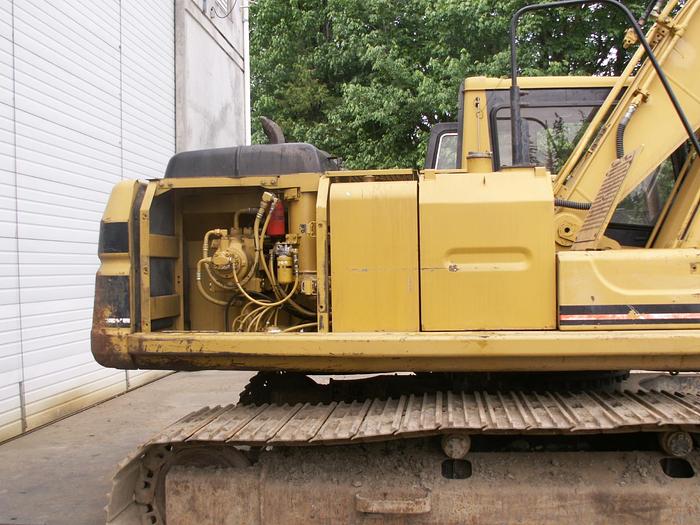 Used 2001 CATERPILLAR 320BL - EXCAVATORS