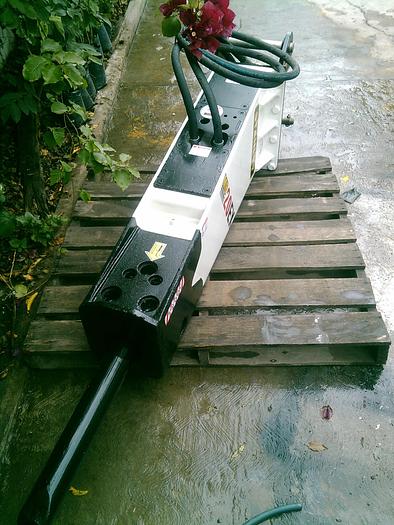 Used 2003 STANLEY MB-20EX - HAMMER / BREAKER - HYDRAULIC