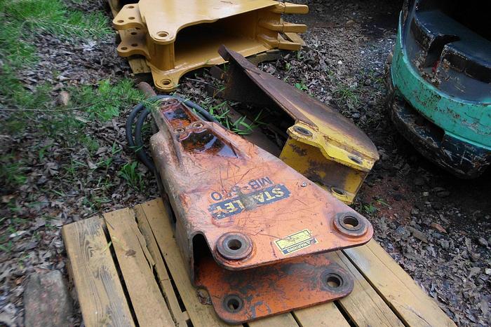 Used 1983 JOHN DEERE 510B - BACKHOES
