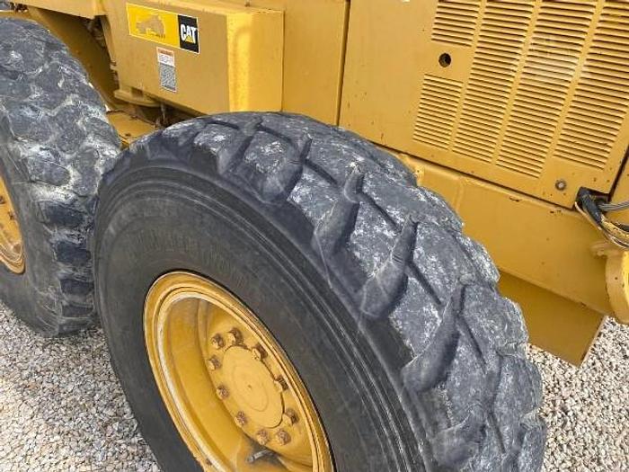 Used 1996 CATERPILLAR 140H - MOTOR GRADERS