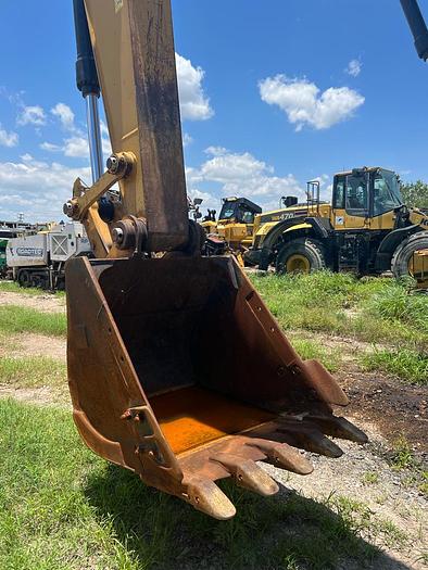 Used 2011 CATERPILLAR 320D - EXCAVATORS