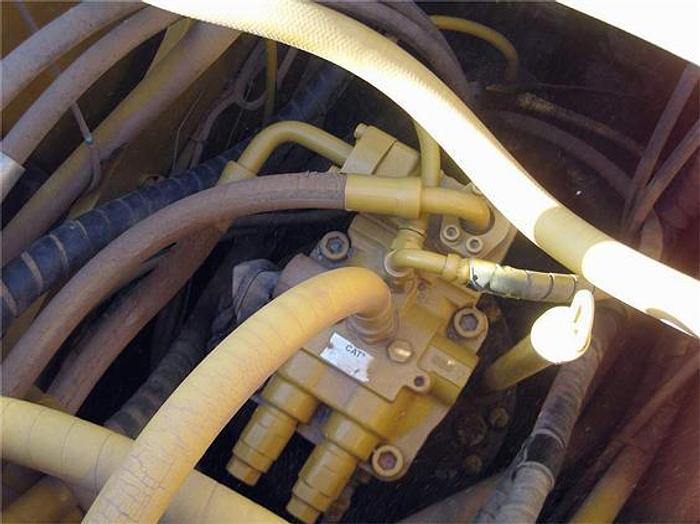 Used 2006 CATERPILLAR 320CL - EXCAVATORS