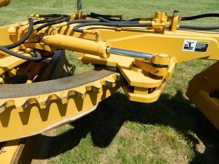 Used CHAMPION 710A - MOTOR GRADERS