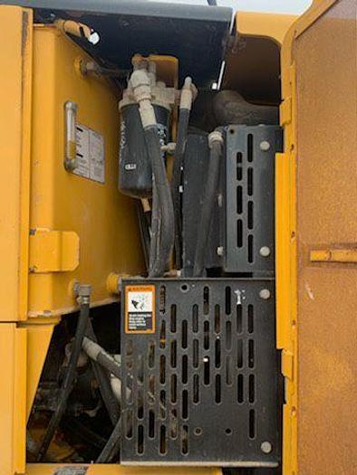 Used 2005 JOHN DEERE 672G - MOTOR GRADERS