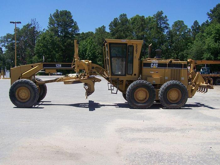 Used 2001 CATERPILLAR 12H - MOTOR GRADERS