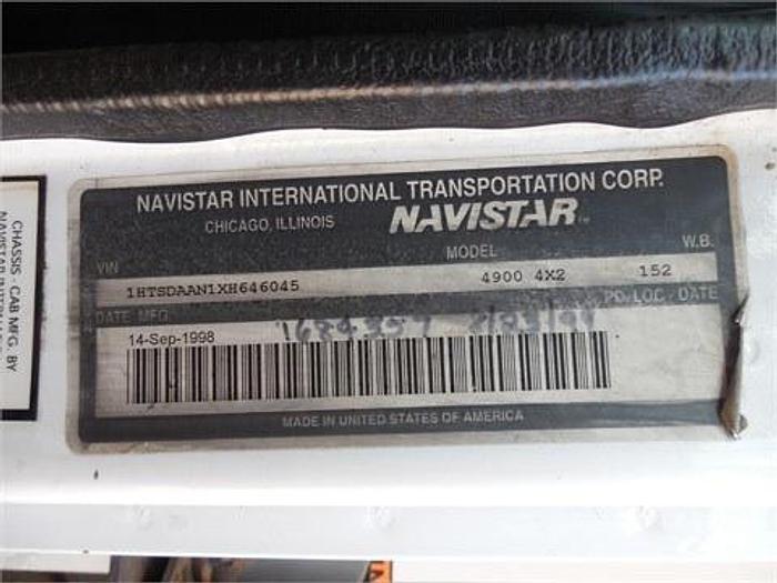 Used 1999 INTERNATIONAL 4900 - BUCKET TRUCK OR BOOM TRUCKS