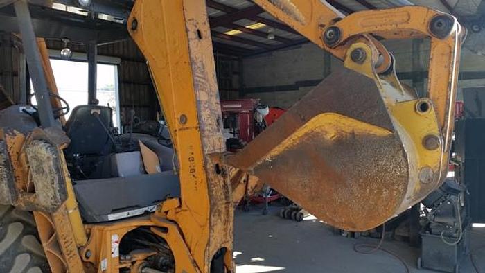 Used 2004 CASE 580M - BACKHOES