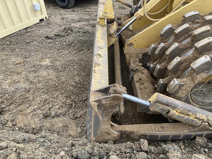 Used 1998 CATERPILLAR 815F - COMPACTORS