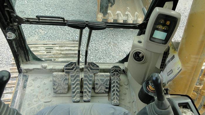 Used 2006 CATERPILLAR 320CL - EXCAVATORS