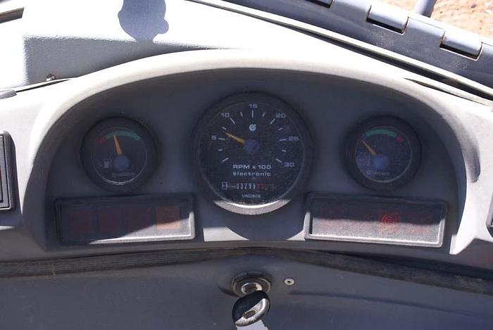 Used 1999  NEW HOLLAND 555E - BACKHOES