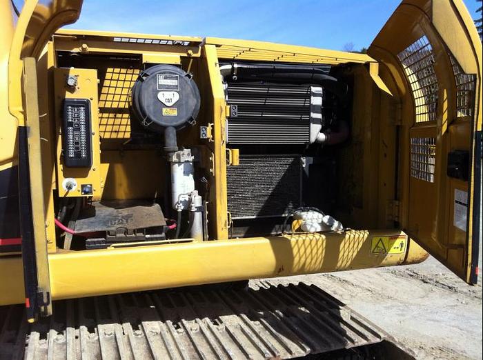 Used 2005 CATERPILLAR 320C L - EXCAVATORS