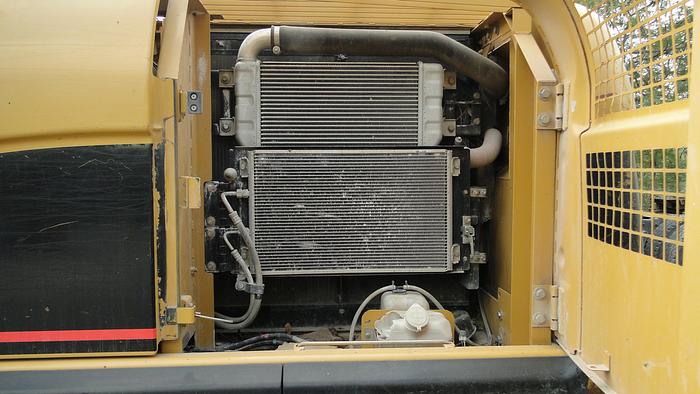 Used 2006 CATERPILLAR 320CL - EXCAVATORS