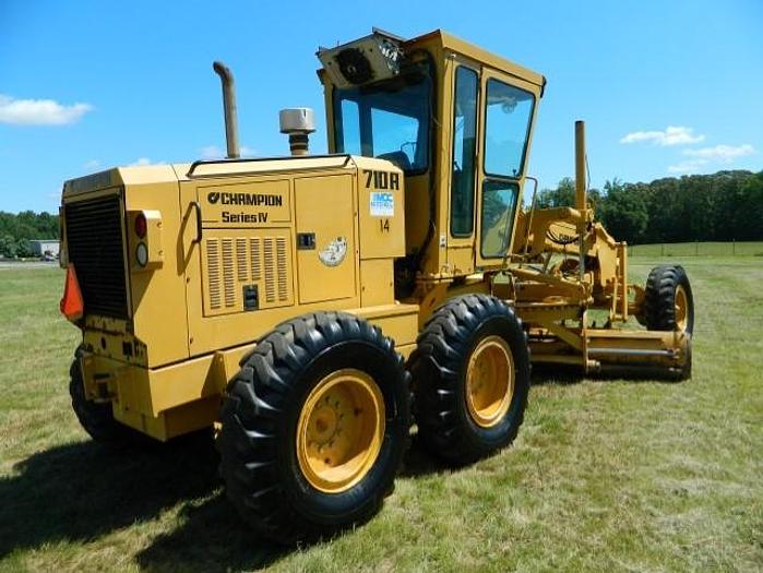 Used CHAMPION 710A - MOTOR GRADERS