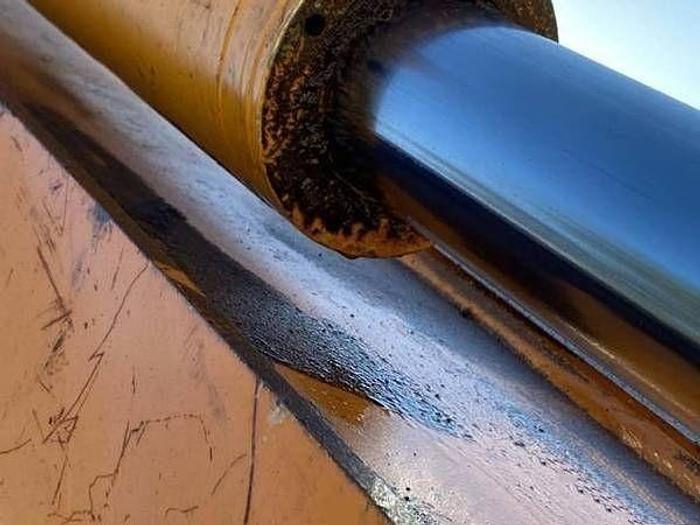 Used 2001 CASE 580SM - BACKHOES