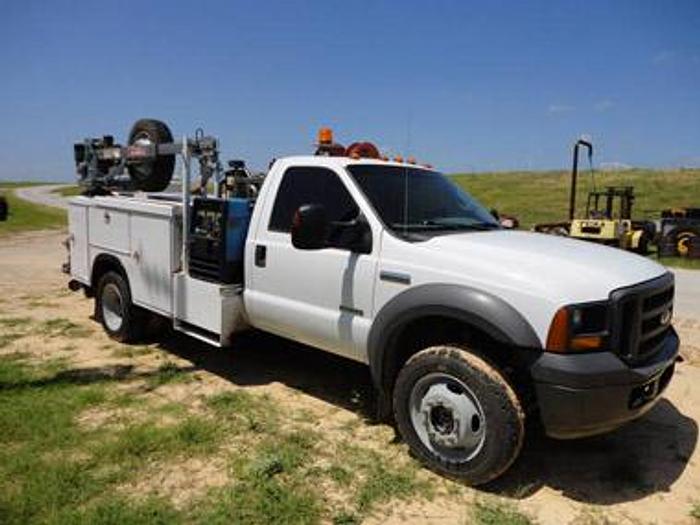 Used 2005 FORD F550 - TRUCK