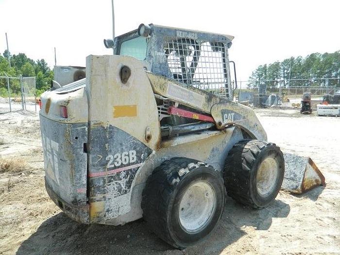 Used 2006 CATERPILLAR 236 - SKID STEER LOADERS