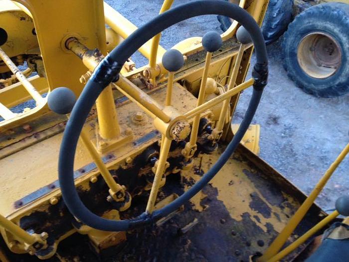 Used CATERPILLAR 12 - MOTOR GRADERS