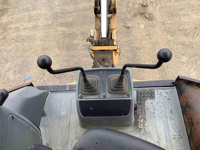 Used 2005 CATERPILLAR 416D - BACKHOES