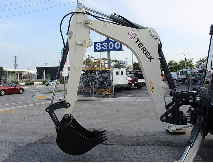 Used TEREX TLB830 - BACKHOES