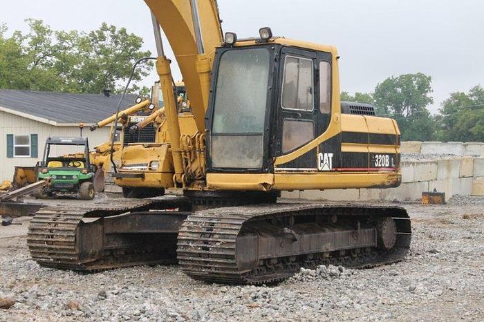 Used 1997 CATERPILLAR 320BL(6CR) - EXCAVATORS