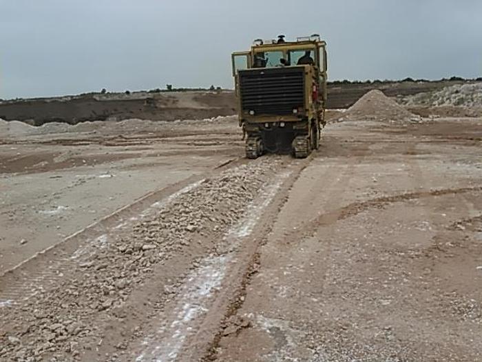 Used 2003 CATERPILLAR PM565B(8GS,COLD PLANER) - PAVING EQUIPMENT