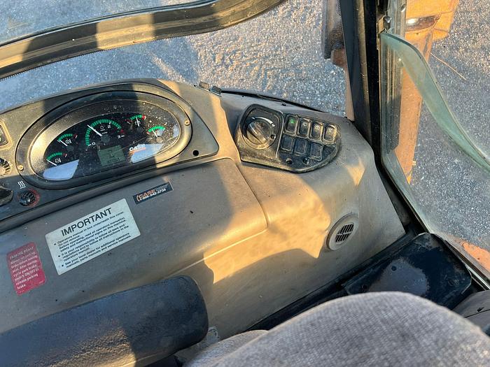 Used 2011 CASE 580 N - BACKHOES