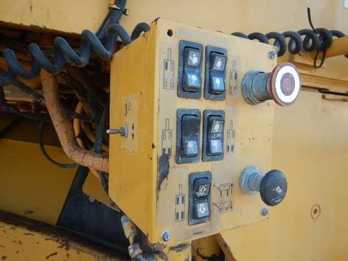 Used 2011 CATERPILLAR PM201(COLD PLANER) - PAVING EQUIPMENT