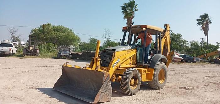 Used 2005 JOHN DEERE 310SG - BACKHOES
