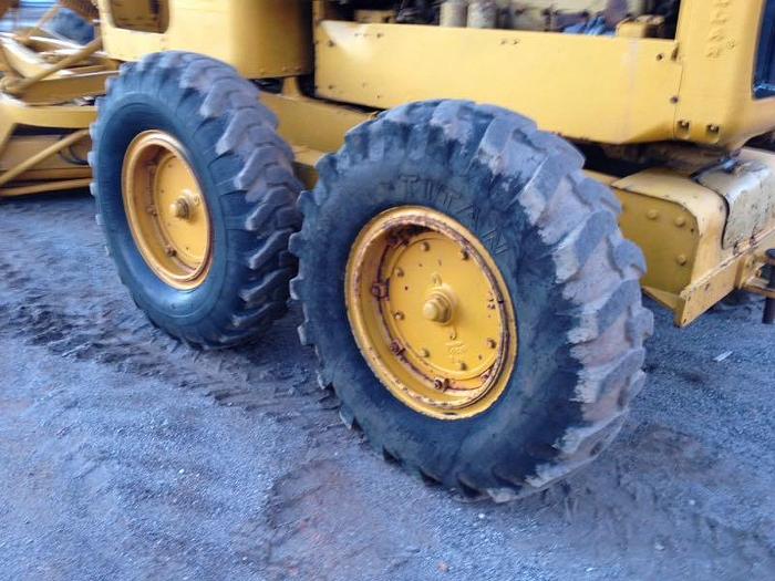 Used CATERPILLAR 12 - MOTOR GRADERS