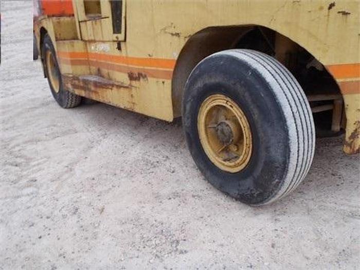 Used GROVE 68 - CRANES