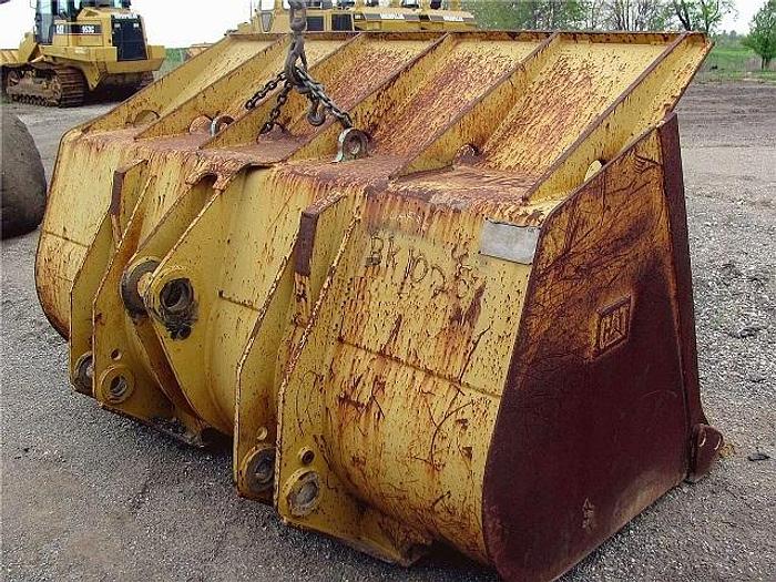 Used CATERPILLAR 3.75 CUBIC YARD - BUCKET, GP
