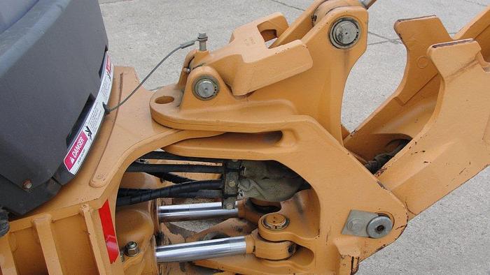 Used 2003 CASE 580M - BACKHOES