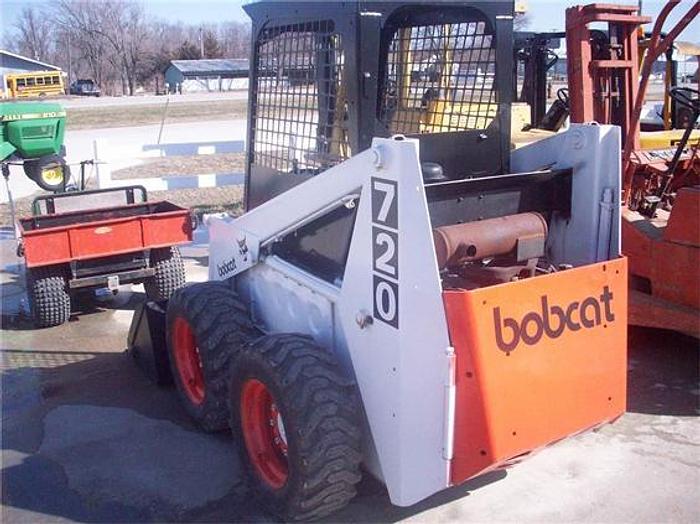 Used 1980 BOBCAT 720 - SKID STEER LOADERS