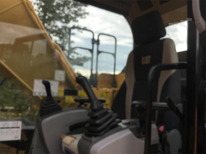 Used 2013 CATERPILLAR 320E - EXCAVATORS