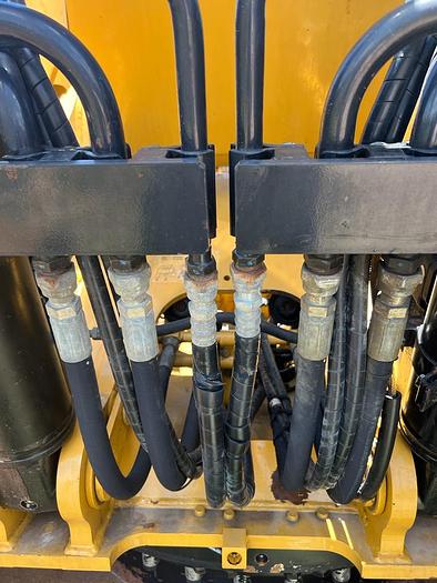 Used 2011 CATERPILLAR 320D - EXCAVATORS