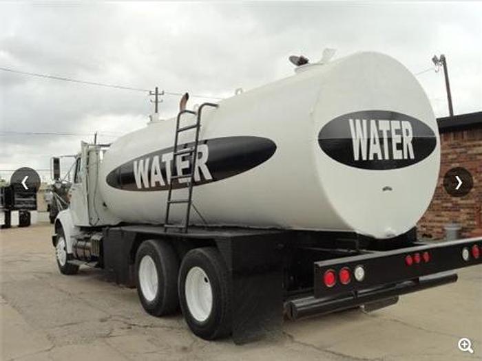 Used 2002 INTERNATIONAL 8100 - WATER TANK & WATER TRUCK