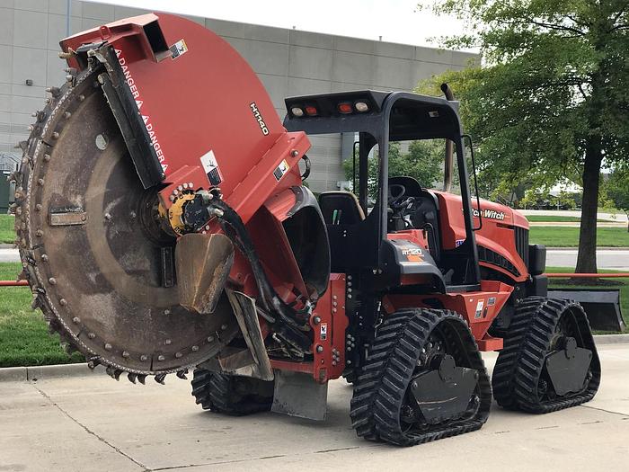 Used 2014 DITCH WITCH RT120 - TRENCHERS