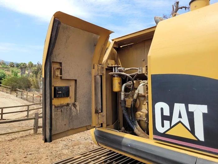 Used 2006 CATERPILLAR 320C - EXCAVATORS