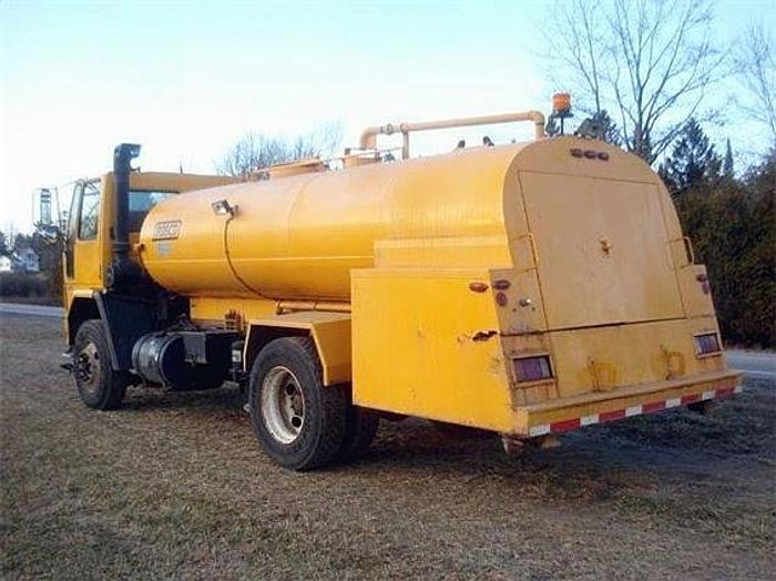 Used 1995  FORD CFT8000 - WATER TANK & WATER TRUCK