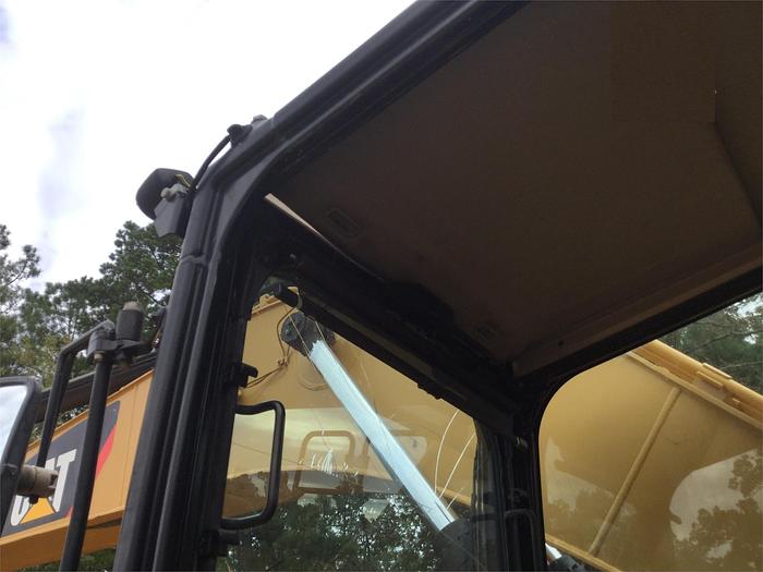 Used 2013 CATERPILLAR 320E - EXCAVATORS