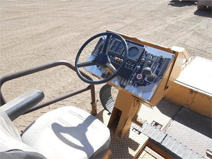 Used 1999 CATERPILLAR AP650B(9DN,PAVER) - PAVING EQUIPMENT