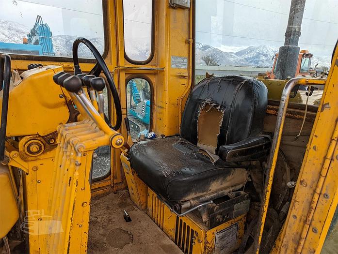 Used 1976 CATERPILLAR 140G - MOTOR GRADERS